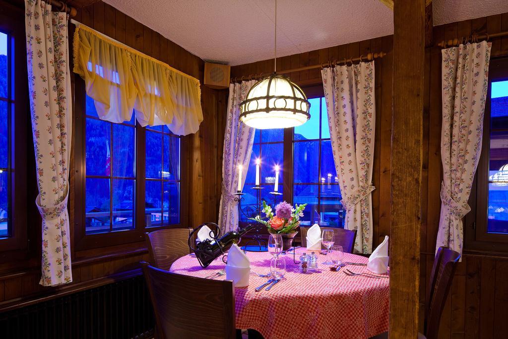 Hotel Aux Mille Etoiles Salvan Екстер'єр фото