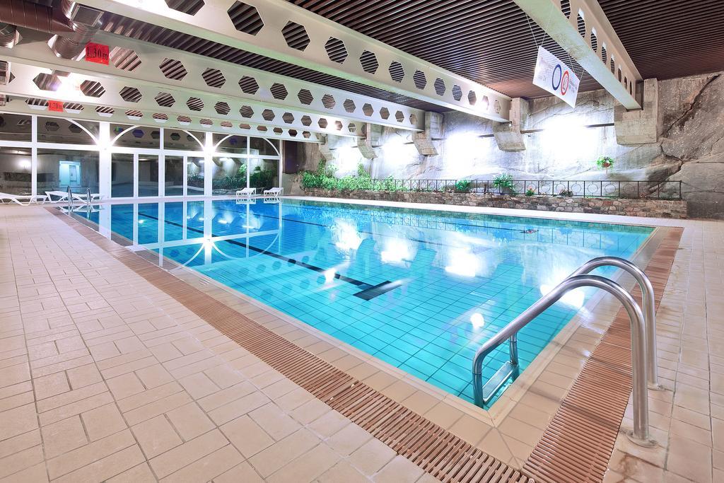 Hotel Aux Mille Etoiles Salvan Екстер'єр фото