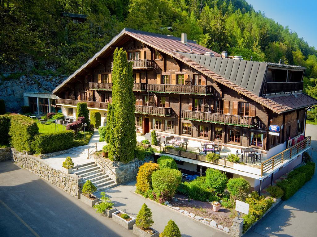 Hotel Aux Mille Etoiles Salvan Екстер'єр фото
