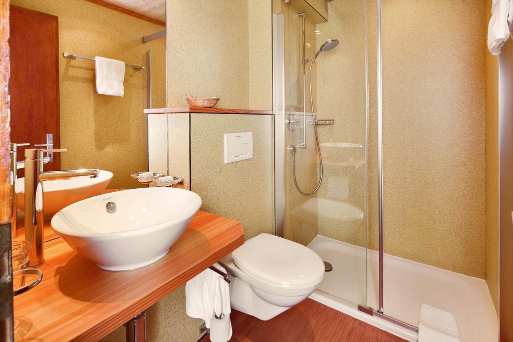 Hotel Aux Mille Etoiles Salvan Екстер'єр фото