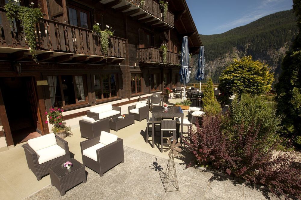 Hotel Aux Mille Etoiles Salvan Екстер'єр фото